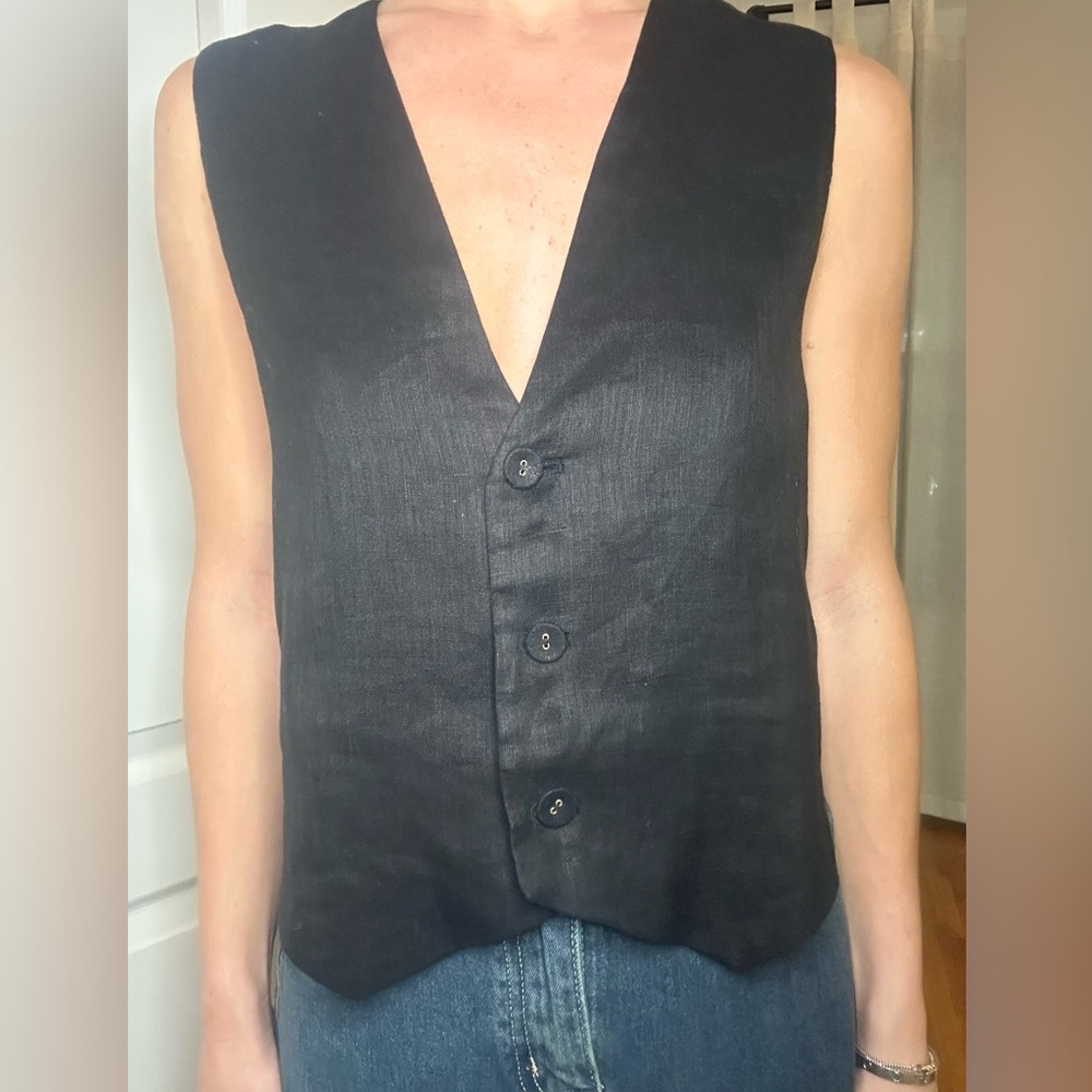 DISSH Black 100% Linen Vest - Picture 4 of 6